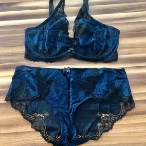 Bra and panty set